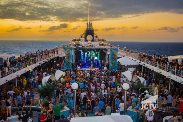 Jam Cruise – Photo Credit Dave Vann Jam Cruise - Photo Credit Dave Vann